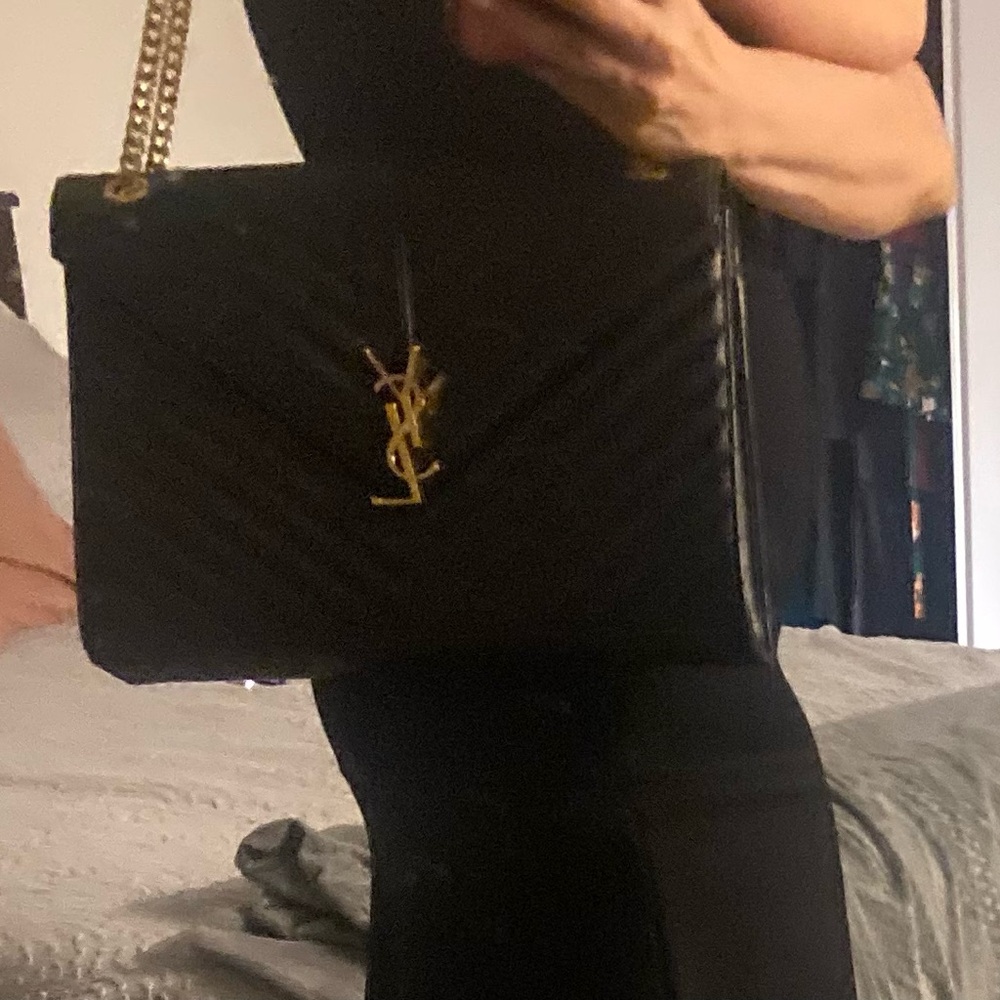 Authentic Yves Saint Laurent Black Quilted Shoulder Bag - Picture 12 of 12